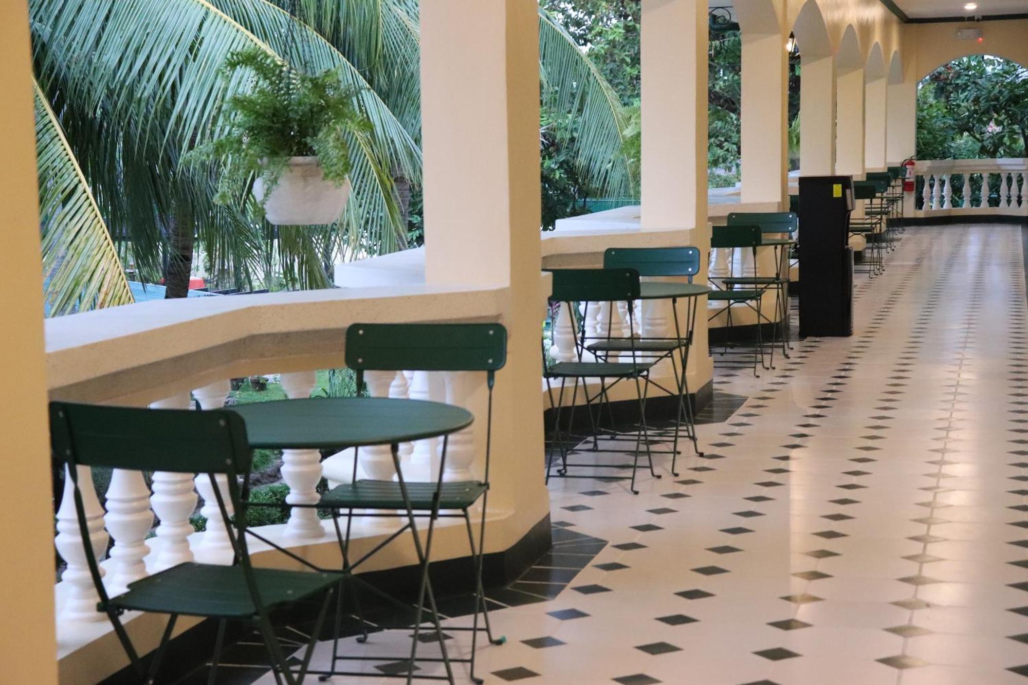 La Planta Hotel And Restaurant, Inc. Bais Εξωτερικό φωτογραφία